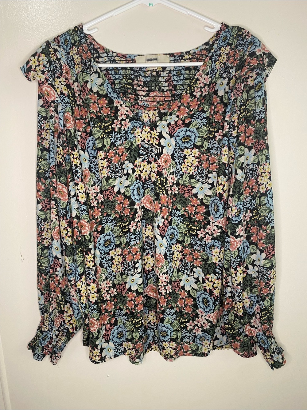 LOFT Black Multicolor Flowy Floral Long-Sleeve Blouse with Cinched Wrist SizeXXL - Picture 1 of 5